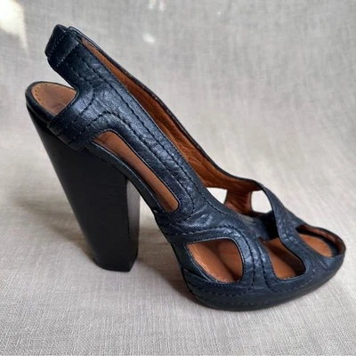 Черные туфли на каблуке с вырезом Givenchy - Изображение 1 из 4