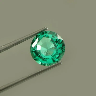 5 CT Lab Grown Hydrothermal Colombian Emerald Loose Gemstone Round Cut 11x11 MM - Image 1 of 4