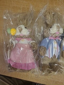 2Pcs Straw Rabbit Easter Decoration Bunny Statues for Party Office Kitchen BNIB - Picture 1 of 7