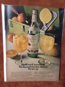 Fix 'em up"" 1973 destornillador de ron Bacardi y anuncio impreso llave de mono - Imagen 1 de 1