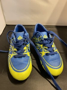 Pair Of Kid Soccer Shoes Size 13 , Model 160472-K - Picture 1 of 5