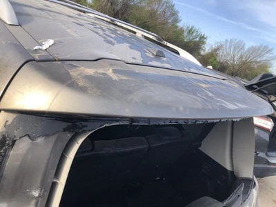 Alerón trasero estándar Infiniti QX80 2014 2015 2016 2017 sin equipamiento limitado  934397 Foto 1 de 4