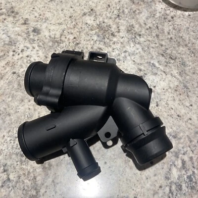 Nueva carcasa de termostato compatible con Range Rover Land Sport LR4 2010-2013 LR032135 Foto 1 de 4