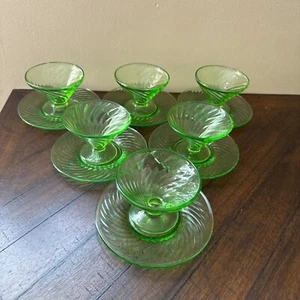 Vintage Uranium Federal Green Depression Swirl Obsttassen & Untertassen - 6er Set - Bild 1 von 5