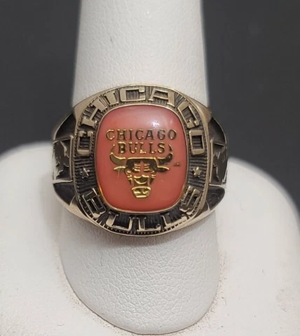 Balfour NBA Chicago Bulls Ring Size 10.5 Cover