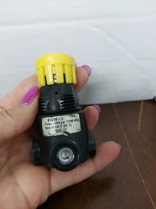 NOS SMC 01690-1 Air Pressure Regulator Only. PMAX = 250 PSI Free Shipping!!! - Picture 1 of 4
