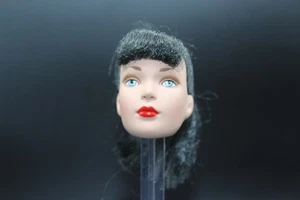 Tonner Doll Head (B32) - Picture 1 of 4