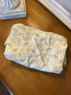 Cubierta de asiento de silla lateral con volantes GreenRow Verbena SOLO marrón desteñido floral USADO LEER Foto 1 de 4