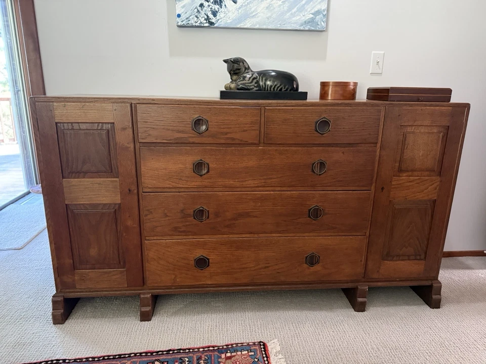 Antiguo cofre de roble inglés Foto 1 de 1