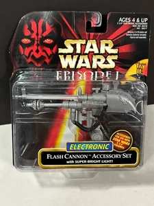 Star Wars Electronic Flash Cannon Accessory Set Blaster Naboo Royal Guard EP1 SW - Picture 1 of 3