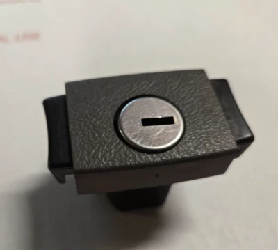 CHEVY BLAZER S10 FORD F150 BRONCO JEEP CONSOLE GLOVE BOX LOCK LATCH GRAY 78-96 Foto 1 de 4