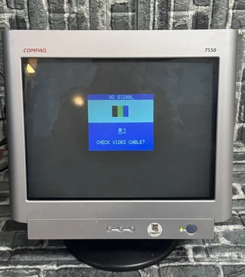 HP Compaq FS7550 16” CRT VGA Vtg Computer Color Monitor PE1160  - Image 1 of 4