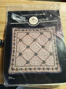 Vintage Nadelspitze Louis Nicole Veilchen Kissen Set Bucilla - Bild 1 von 2