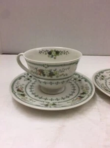 Par de tazas y platillos de té Royal Doulton TC 1034 a404 - Imagen 1 de 12