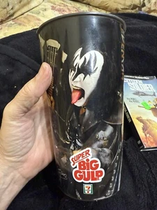 KISS Gene Simmons 7-11 Dr Pepper Super Big Gulp Collectors Cup 2010 Technimark - Picture 1 of 2