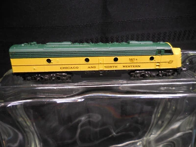 ATLAS Vintage N-Scale 2105 Diesel Locomotive #5021A Chicago and North Western - Image 1 of 4