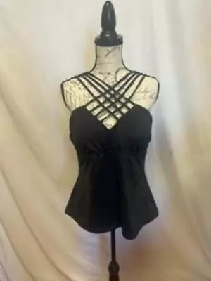 Camiseta Tankini Kenneth Cole New York Cruz Tirantes Frontales $83 Negra Talla Pequeña Foto 1 de 2