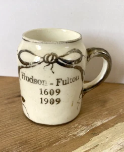 Antigua taza de recuerdo vintage Hudson Fulton Celebration 1909 Nueva York bote de remo río - Imagen 1 de 7
