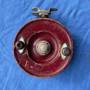 Vintage, ALVEY Rare WOODEN 600/ 3/7 small Fishing Reel, 14cm across. - Picture 1 of 3