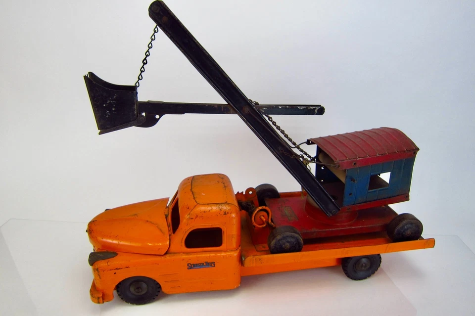Vintage Structo Flatbed Truck with Steam Shovel Pressed Steel Orange and Red - Image 1 of 4