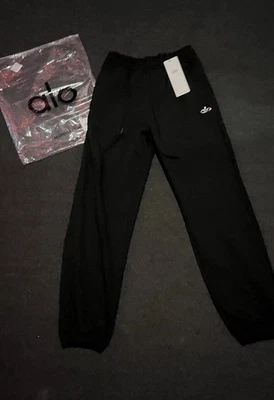 Alo Yoga Black Unisex Sweatpants Size Medium Drawstring Waist Joggers Athletic - Image 1 of 4
