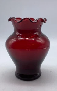 Vintage Anchor Hocking Glass Royal Ruby Red Crimped Vase, Small, 4.25” - Picture 1 of 4