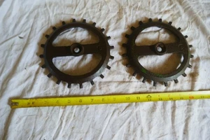 Vintage Pair of Cast Iron Planter Plates Y2877-B John Deere Lot 25-31-D - Picture 1 of 5