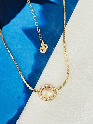 Collana Christian Dior vintage anni 80 perle ovali bianche cristalli brillanti pendente