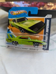 Modelo de coche Plymouth Superbird 70 Model car ORIGINAL NUEVO & EMBALAJE ORIGINAL Hot Wheels 2011 - Imagen 1 de 1