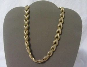COLLAR ENTRELAZADO DE 16"" CON EXTENSOR DE DISFRAZ DE TEXTURA DORADA DE COLECCIÓN - Imagen 1 de 3