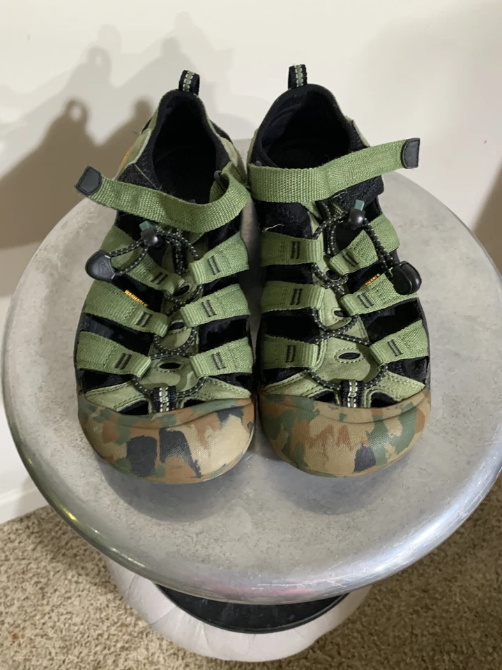 Keen Impermeable Newport H2 Niños Verde Camuflaje Agua Sandalias Zapatos 1014259 Talla 5 Foto 1 de 4