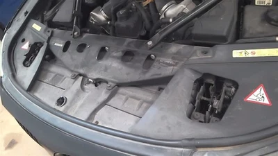 ¡SOLO MONTAJE DE PESTILLO! Capó para BMW 750i 1766772 09-15 Foto 1 de 4