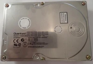 Disco duro Quantum 4,3 GB IDE 5400 rpm 3,5 pulgadas (CR43A011) USADO - Imagen 1 de 4