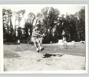 MARGARET MATTHEWS in ACTION World Record Filed & Track OLYMPIC 1956 Press Photo - Picture 1 of 2
