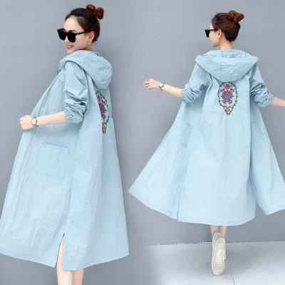 Chaqueta midi con capucha para dama frente abierto delgada cortavientos cárdigan bordado Foto 1 de 4