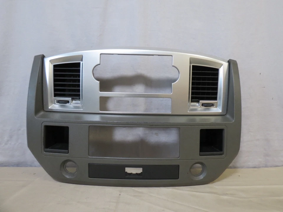 ✅ 06 07 08 Dodge RAM Media Radio AC Climate Control Panel Dash Bezel 5KE80DX9AD - Image 1 of 4