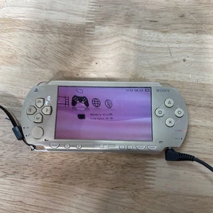 Sony PSP over 130 game on SD card included - Picture 1 of 24