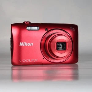 Nikon Coolpix S3600 20,1MP digitale Kompaktkamera 8x Zoom rot, Ladegerät, Hülle - Bild 1 von 19