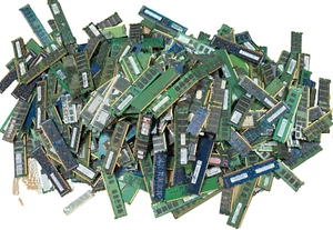 1,5 kg RAM Schrott Recycling Gold PC Server Arbeitsspeicher Goldkante Defekt - Bild 1 von 1