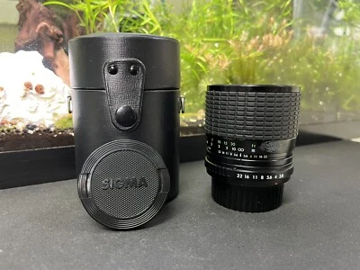 Sigma Zoom-Master 1:2.8-4 F=35-70mm Multi Coated lens W/ Carrying Case - Image 1 of 4