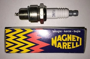 Candela MAGNETI MARELLI F6NC = Champion L82YC E Bosch W6BC - Lotto 4 - Imagen 1 de 2