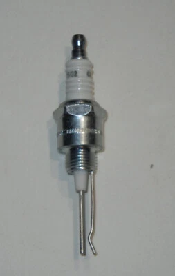 Bujía Toro, Gilson, Century, Ford, Porta Heat; 147080, F121502, 221, I-3 Foto 1 de 2