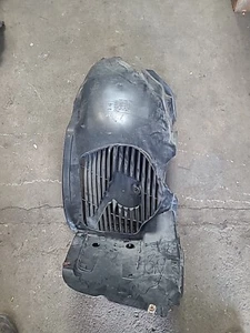 NEU PORSCHE CAYMAN RADHAUSSCHALE VORNE RECHTS 98150450207 ORIGINAL - Bild 1 von 3