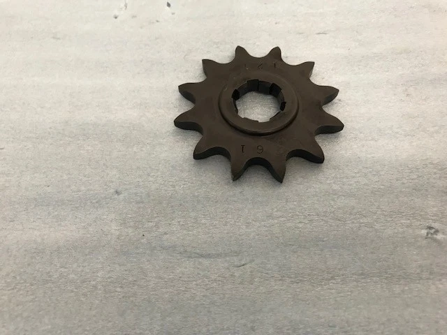 PIÑÓN DELANTERO PBI 654-12 PO61-12 RS250 RM250 RM370 PE400 RM100 RM465 XT250 Foto 1 de 1