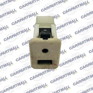 2010-2012 Cadillac SRX Audio Auxiliary Jack and USB Socket Port 20870101 OEM - Picture 1 of 10
