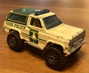 1983 VINTAGE Matchbox Tan Green Tree Chevrolet Chevy Blazer 4x4 Park Police Car