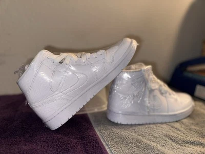 Air Jordan 1 Piel de serpiente blanca media BQ6472-110 talla 6,5 (M)/8,5 (W) Foto 1 de 4