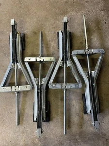 Komplett Satz AL-KO Ausdrehstützen, große Standplatten für AL-KO Chassis - Bild 1 von 12