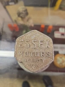 ESSEX MOTOR CAR AUTOMOBILE ANTIQUE VINTAGE AXLE DUST COVER GREASE HUB CAP - Picture 1 of 4
