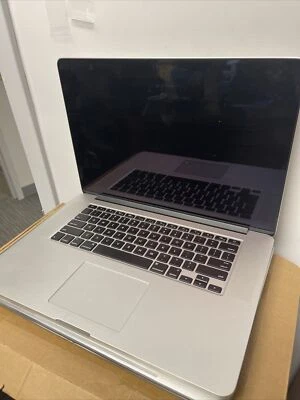 Apple MacBook Pro 15" -  i7 - 2.2GHz - 16GB Ram 256GB SSD Mid 2015 (Grade A) - Image 1 of 4